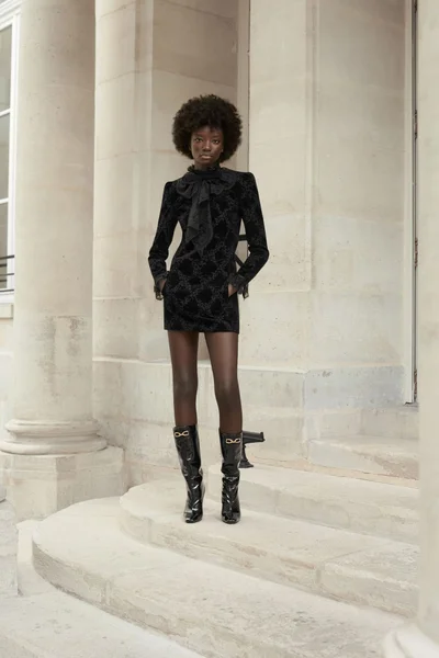 Look 50